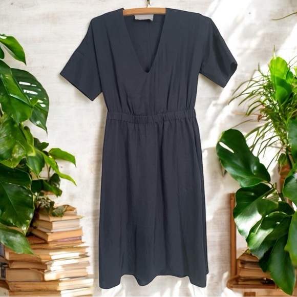Everlane Black The Japanese GoWeave Lightweight V-Neck Dress triacetate Size 00 - Picture 1 of 10